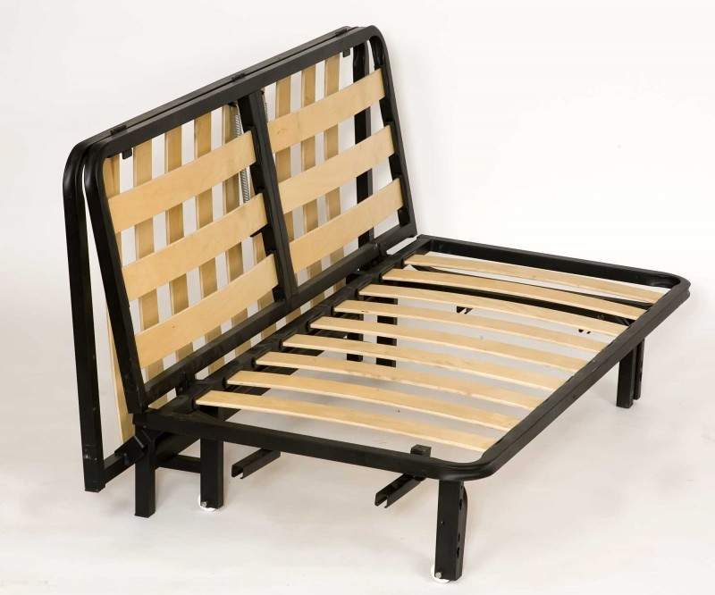 Диван на металлокаркасе